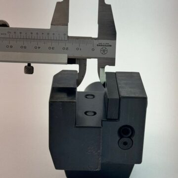 Werkzeugaufnahme VDI 30 Vierkant 20×20 (links)
